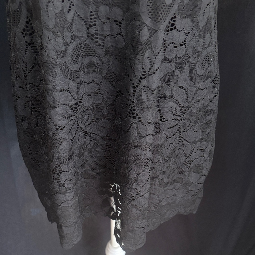 Sympli Black Lace Tank Top - Picture 3 of 7